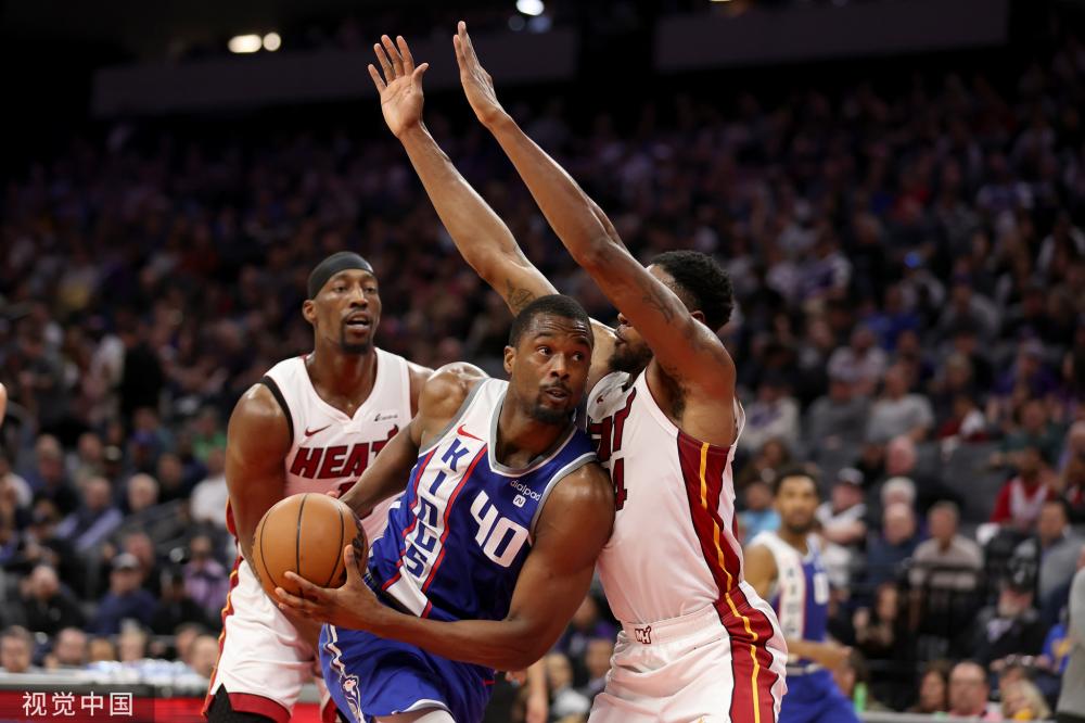 以其卓越的 以其卓越的