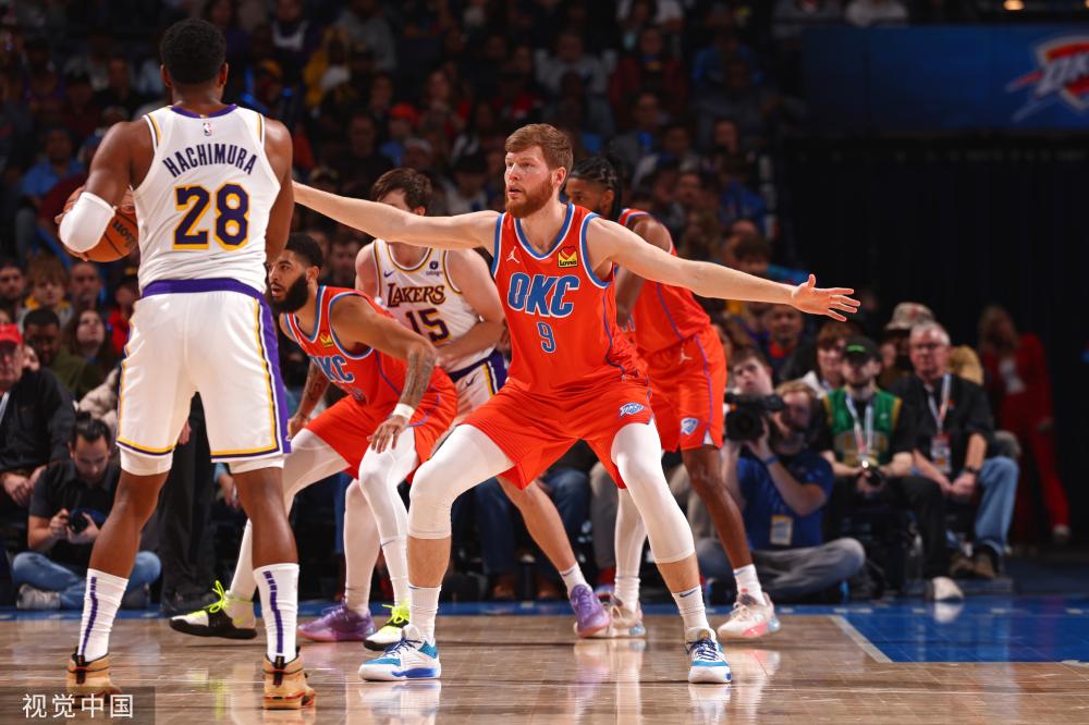 献关键助攻 献关键助攻