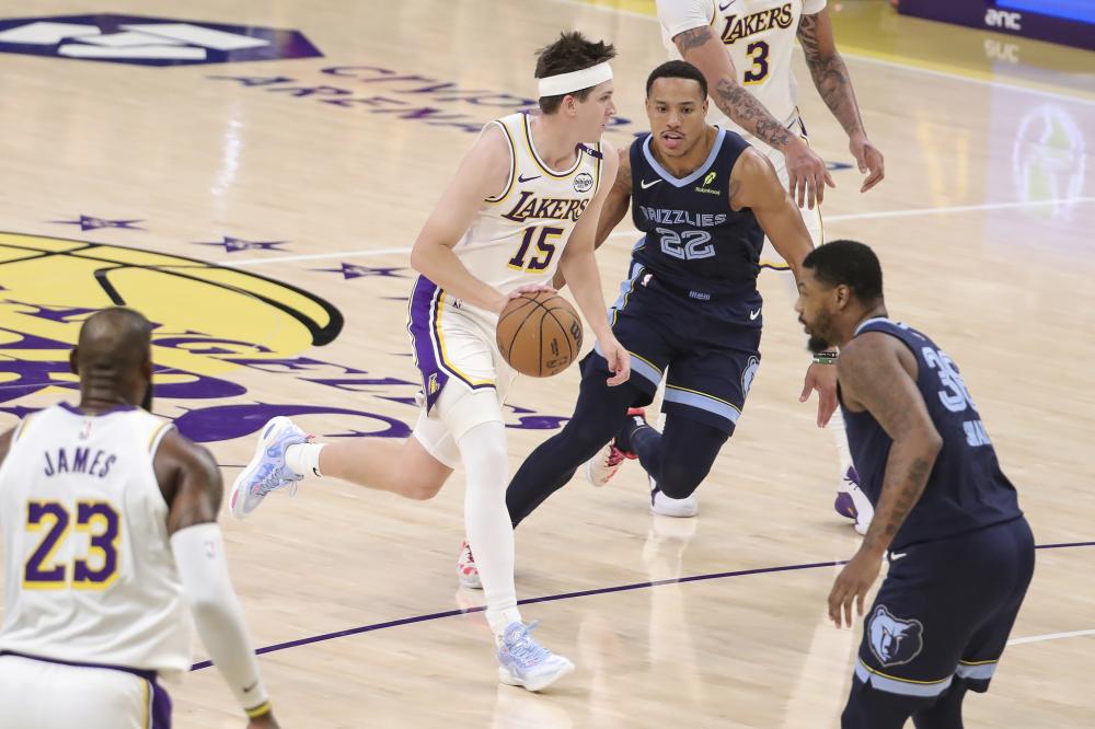 同时在防守 同时在防守